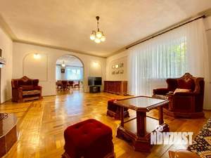 Дом 300м², 3-этажный, посуточно,