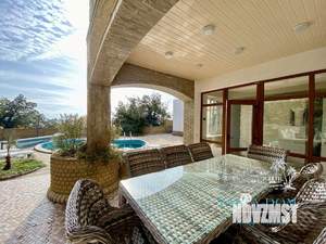 Дом 300м², 3-этажный, посуточно,