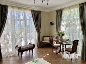 Дом 250м², 2-этажный, посуточно,