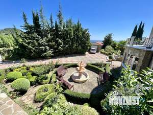 Дом 360м², 3-этажный, посуточно,