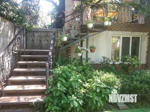 Дом 250м², 2-этажный, посуточно,