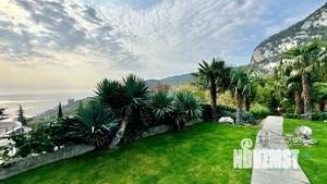 Дом 400м², 2-этажный, посуточно,