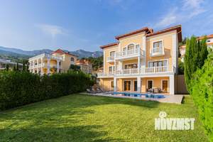 Дом 350м², 3-этажный, посуточно,