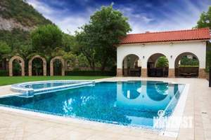 Дом 520м², 3-этажный, посуточно,