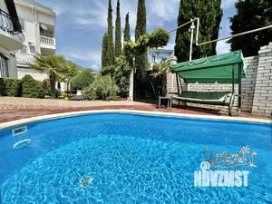 Дом 250м², 3-этажный, посуточно,