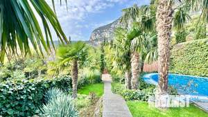 Дом 400м², 2-этажный, посуточно,