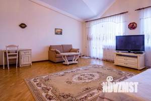 Дом 275м², 3-этажный, посуточно,