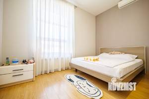 Дом 440м², 2-этажный, посуточно,