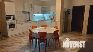 Дом 180м², 3-этажный, посуточно,