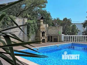 Дом 250м², 3-этажный, посуточно,