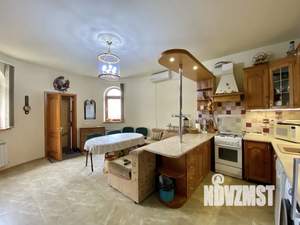 Дом 200м², 3-этажный, посуточно,