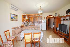 Дом 150м², 3-этажный, посуточно,