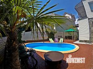 Дом 150м², 3-этажный, посуточно,