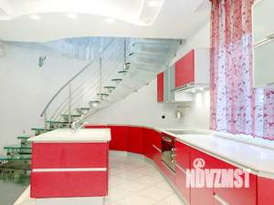 Дом 380м², 3-этажный, посуточно,