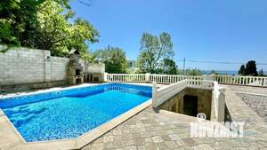 Дом 300м², 3-этажный, посуточно,