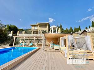 Дом 300м², 3-этажный, посуточно,