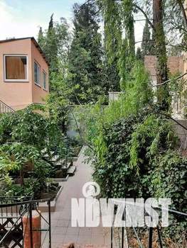 Дом 30м², 2-этажный, на длительный срок,