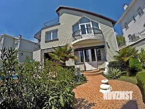 Дом 150м², 3-этажный, посуточно,