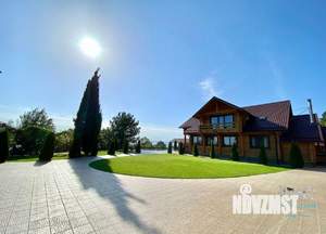 Дом 300м², 2-этажный, посуточно,