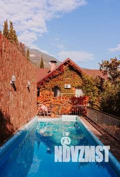 Дом 300м², 3-этажный, посуточно,