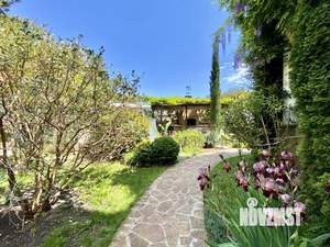 Дом 540м², 3-этажный, посуточно,