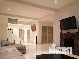 Дом 689м², 2-этажный, посуточно,