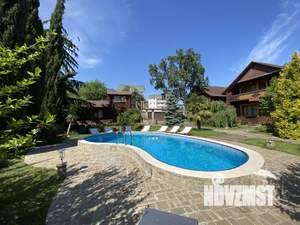 Дом 100м², 3-этажный, посуточно,