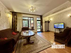 Дом 300м², 3-этажный, посуточно,