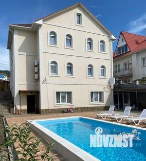 Дом 260м², 3-этажный, посуточно,