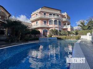 Дом 300м², 3-этажный, посуточно,