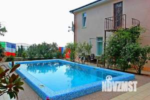 Дом 210м², 2-этажный, посуточно,