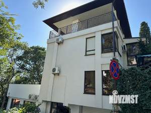 Дом 311м², 3-этажный, на длительный срок,