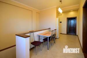 Таунхаус 80м², 3-этажный, на длительный срок,