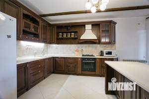 Дом 330м², 3-этажный, посуточно,