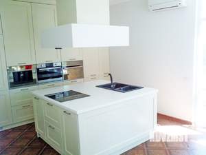 Дом 184м², 2-этажный, посуточно,