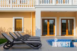 Дом 360м², 3-этажный, посуточно,