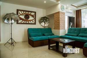 Дом 350м², 3-этажный, посуточно,