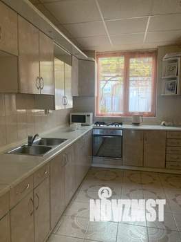 Дом 150м², 3-этажный, посуточно,