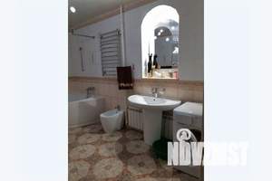 Дом 200м², 2-этажный, посуточно,