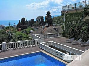 Дом 250м², 3-этажный, посуточно,