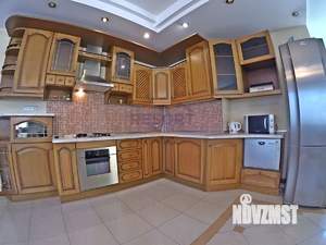 Дом 250м², 3-этажный, посуточно,