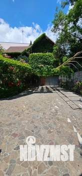 Дом 300м², 3-этажный, посуточно,