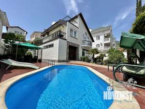 Дом 250м², 3-этажный, посуточно,