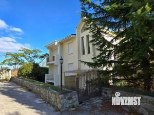 Дом 238м², 3-этажный, на длительный срок,