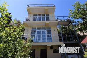 Дом 100м², 3-этажный, посуточно,