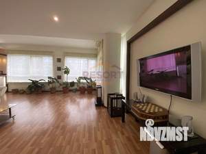 Дом 230м², 2-этажный, на длительный срок,