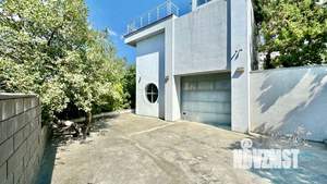 Дом 700м², 6-этажный, посуточно,