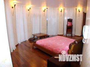 Дом 370м², 3-этажный, посуточно,