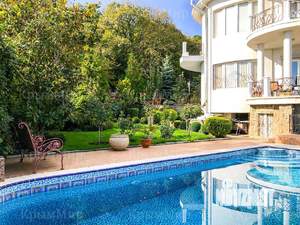 Дом 360м², 3-этажный, посуточно,