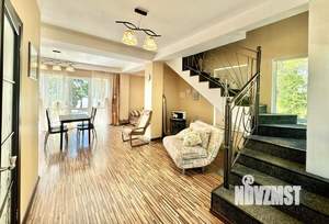 Дом 311м², 3-этажный, посуточно,